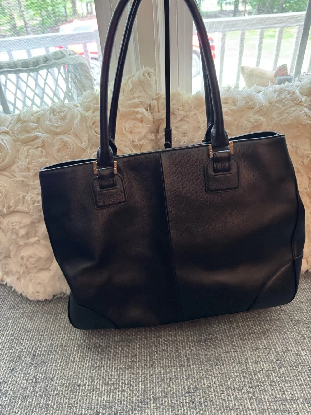 Tory Burch Robinson Saffiano Leather Tote Bag – Black